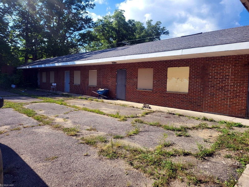 Unkown Sumpter Twp Motel - Real Estate Photo (newer photo)